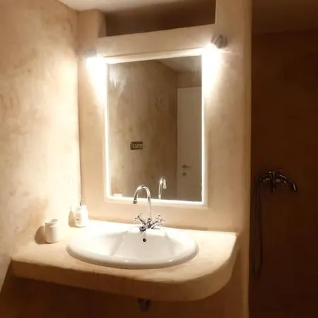 Stone With Amazing View Apartment Angairia