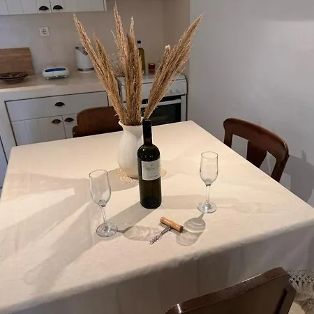 Stone With Amazing View Apartment Angairia