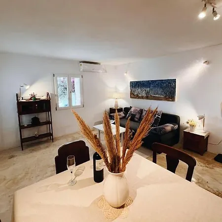 Apartment Stone With Amazing View *